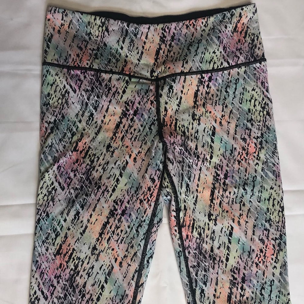 Victoria Sport gym leggings.